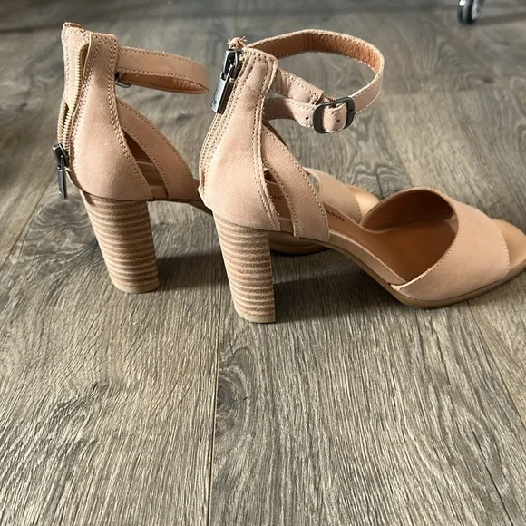 Lucky Brand Nude Heels size 6.5 - Picture 3 of 6